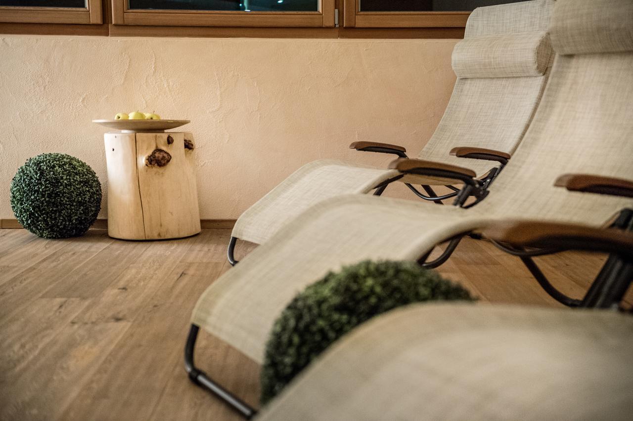 B&B - Hotel Ciasa Rue Blanch San Cassiano  Eksteriør billede